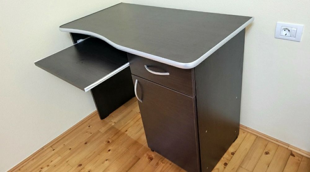 Birou, este în stare perfectă