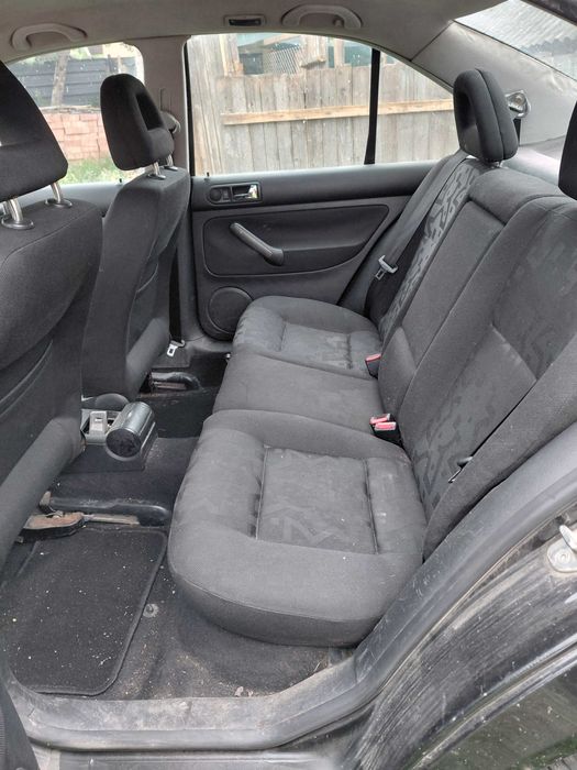 Vînd  vw Bora, 1,9 tdi, radiată,  sau piese