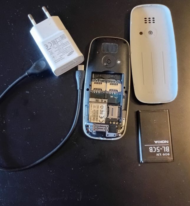 Telefon mobil Vonino  33, Dual SIM + încărcător