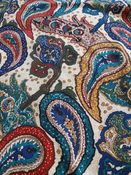 Продам платья на весну