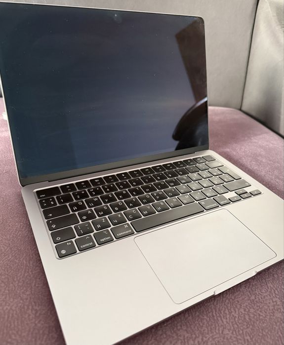 MacBook Air M2 (2022)