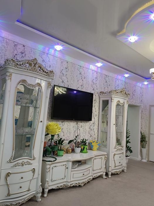 Продаётся жилой дом и коммерческое здание