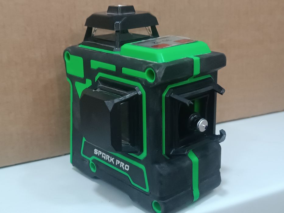 Лазерный нивелир