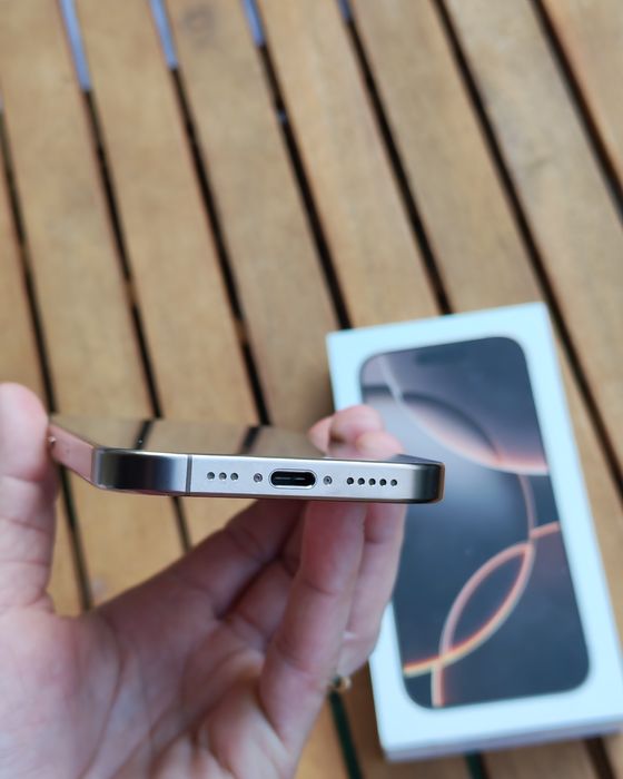 iPhone 16 pro 256 GB bateria 92%