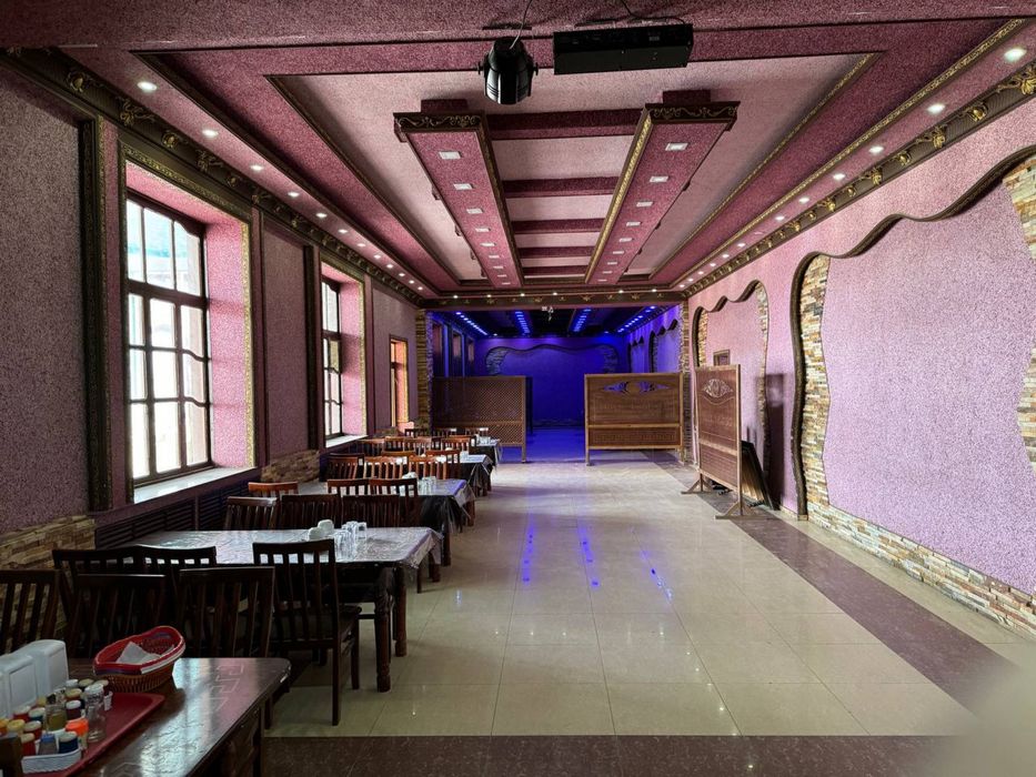 Choyxona va avtotexxizmatlari sotiladi