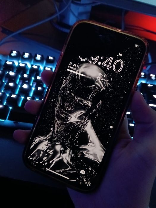 продается iPhone 13