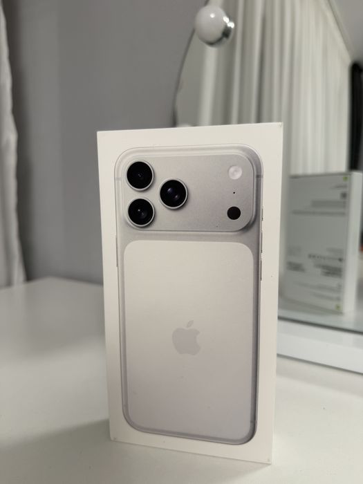 Vand iPhone 17 Pro Max NOU