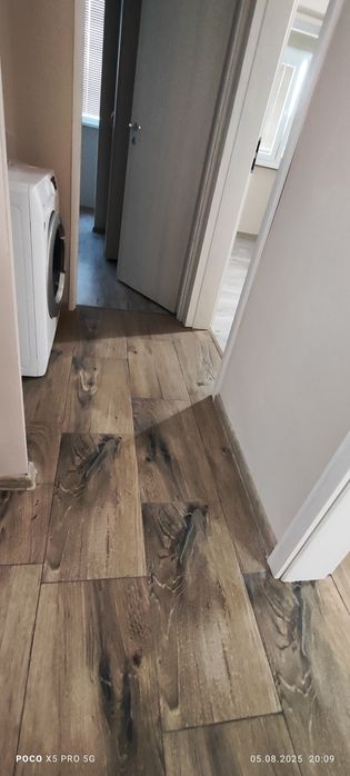 Дава се под наем Тристаен апартамент в Бургас, Меден рудник - зона Б - 69 кв.м за 458.49 € - Снимка #2