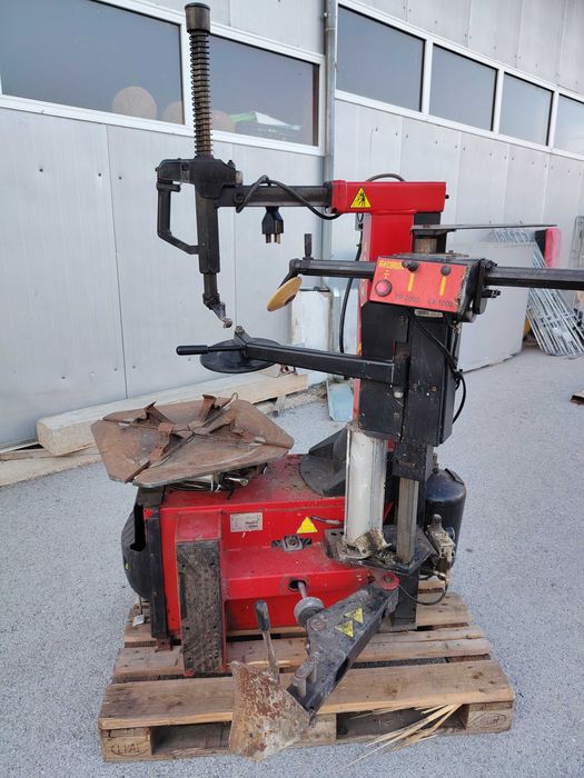Гумодемонтажна машина Corghi A224TI 10"-24"