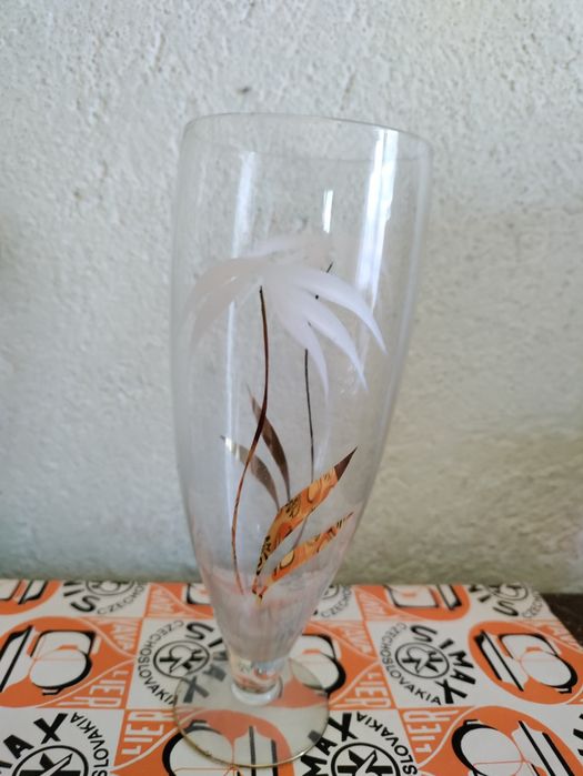 Ръчно рисувани старинни чаши с позлата