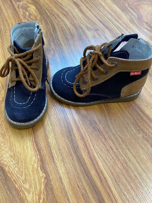 Детски обувки KicKers, ползвани веднъж. 23 номер