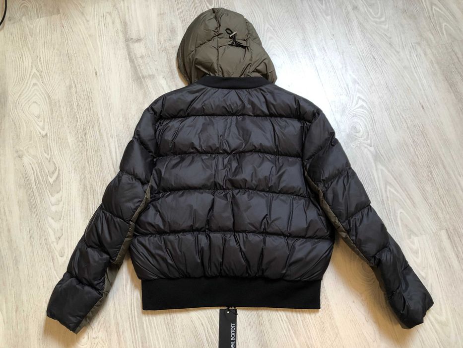 Neil Barrett geaca S, M si L gluga detasabila, retail 830 euro