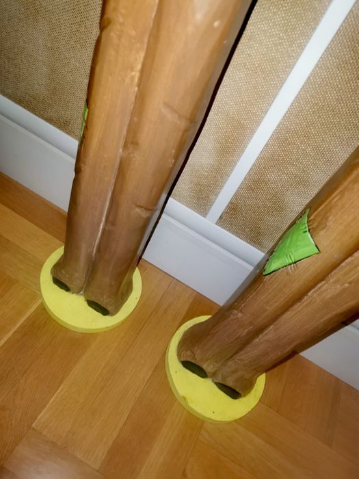 Антикварна дървена фигура на клуон държащ слънчоглед 2бр. размер h95см