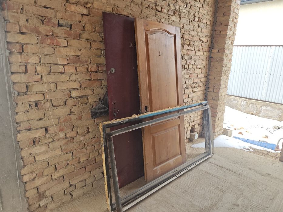 Дверь входная БУ