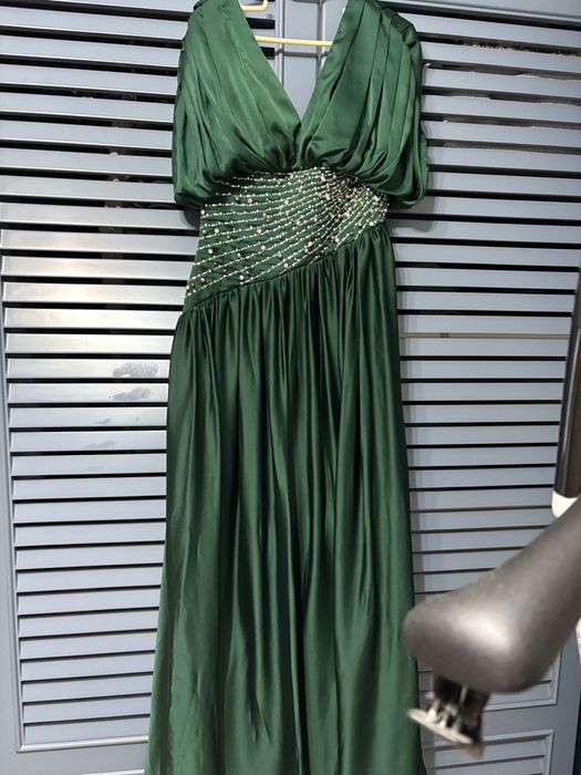 Платье вечернее блестящее