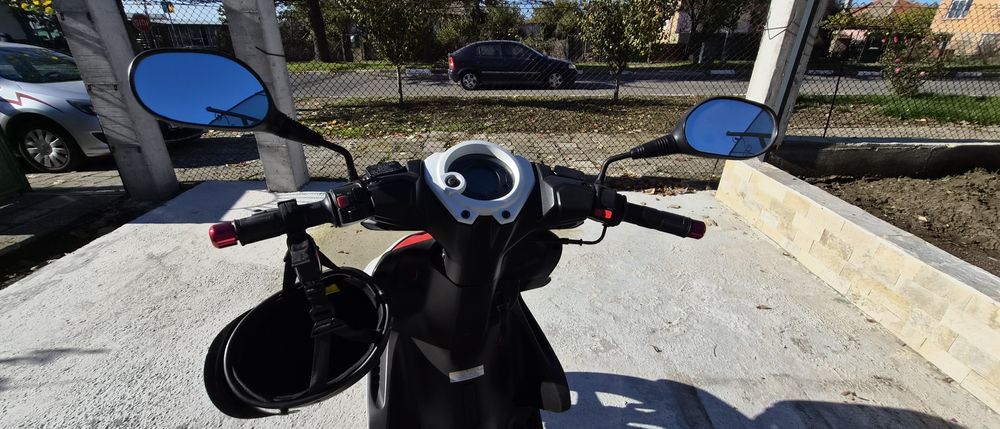 Скутер Yamaha Aerox 50 кубика