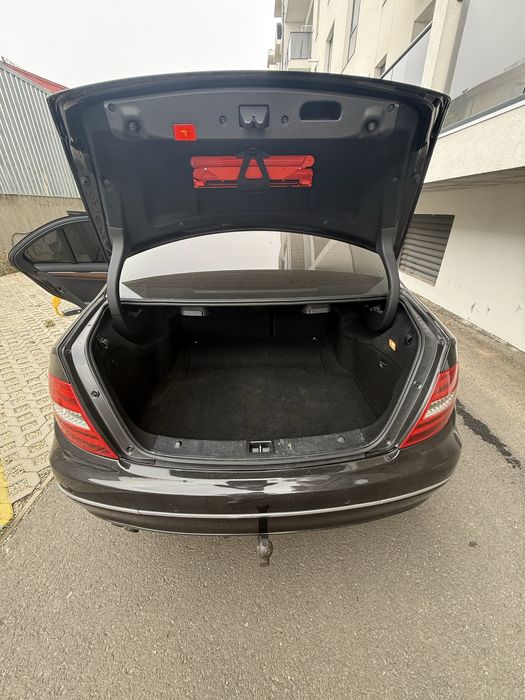 MERCEDES-BENZ C-Class 2011 — imagine 5