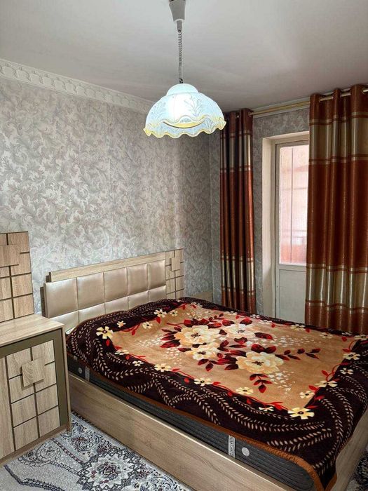 Марказ 15да 3 хонали 2-каватда квартира сотилади