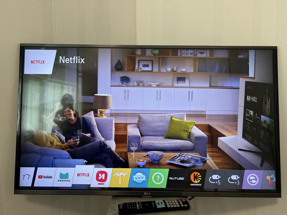 LG телевизор Смарт 110см диогональ