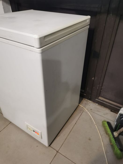 Vând lada frigorifica beko