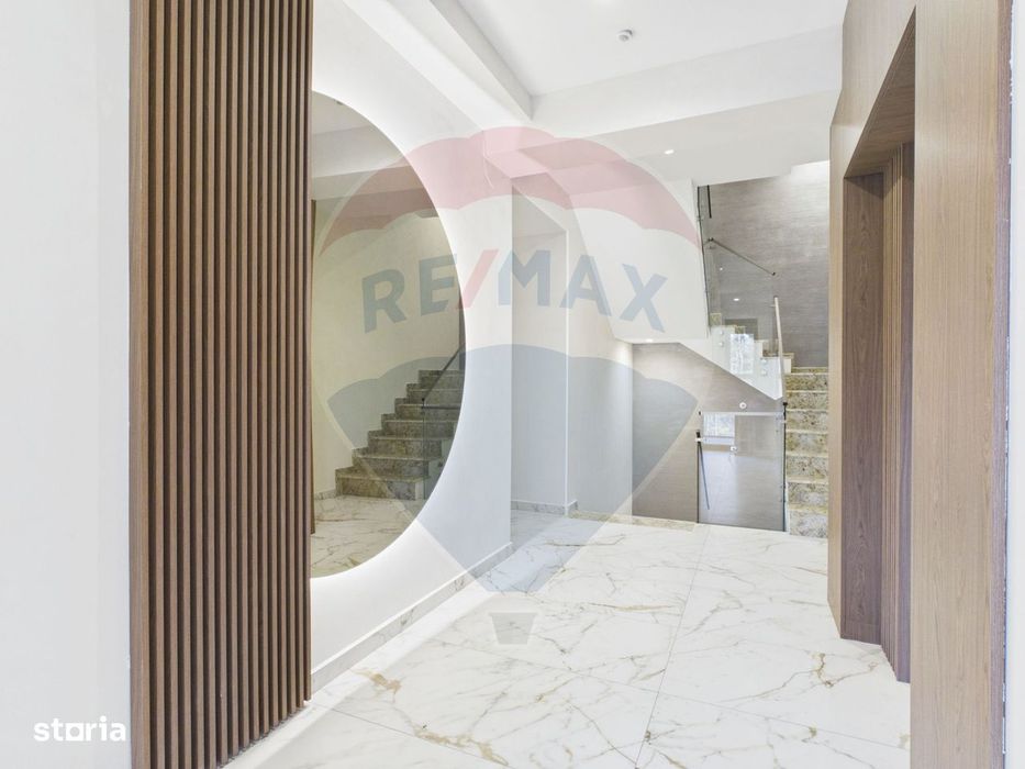 Apartament parter cu 3 camere, curte proprie in inima padurii - Sinaia