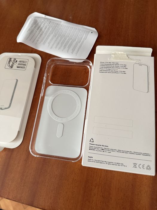 Husă originala IPhone 17 pro max