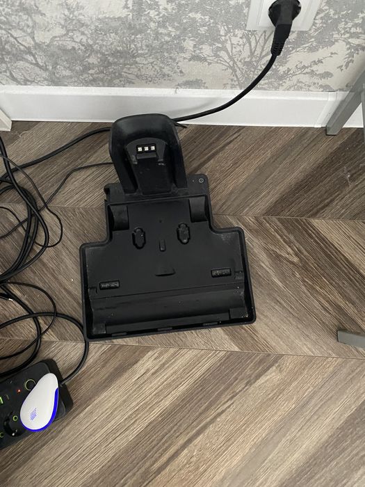 Продам пылесос вкртикальный