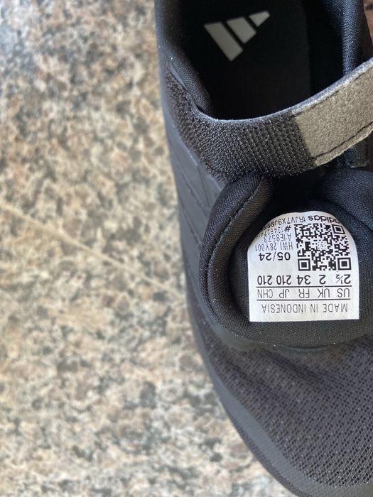 Adıdas маратонки