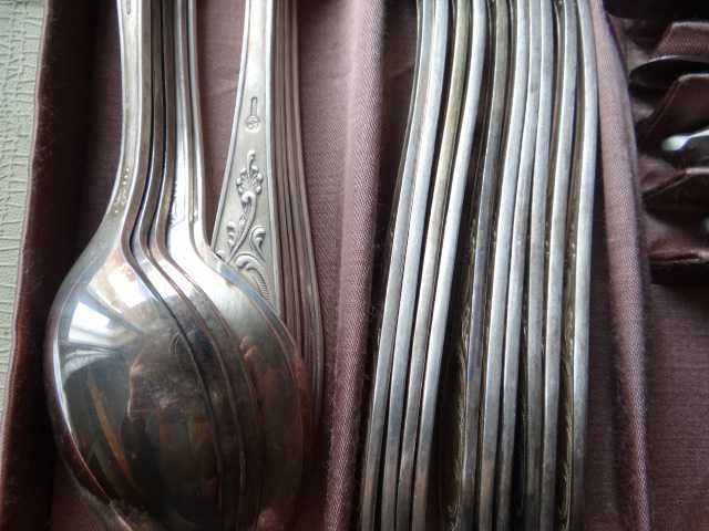 Посребрени прибори за хранене