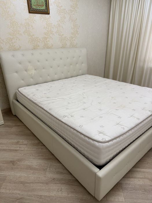 Продам кровать 200*220