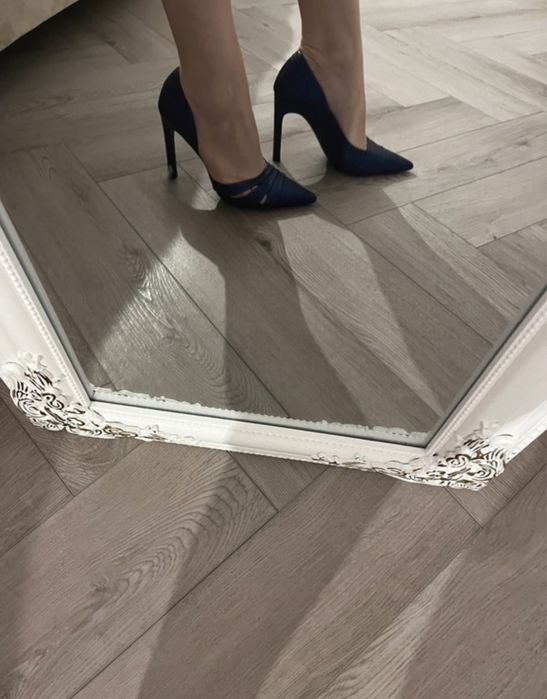 Pantofi Stiletto Zara bleumarin metalic purtati o data fara defect 36