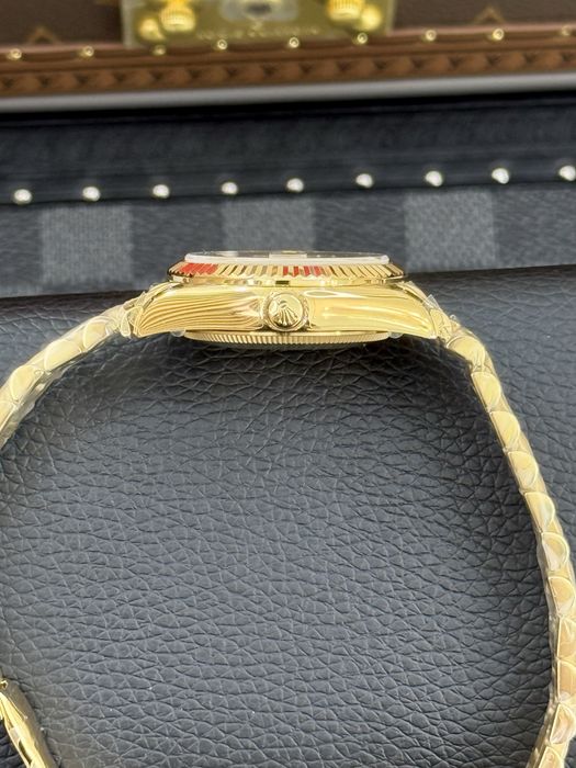 Rolex Date-Just 31mm Gold ETA