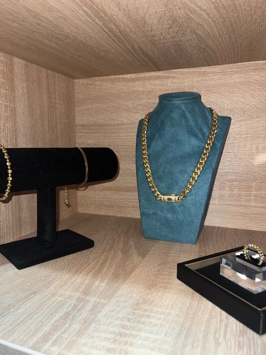 Diverse bijuterii placate cu aur 18K
