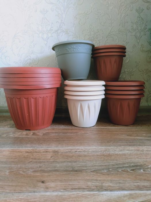горшки цветочные новые с поддонами