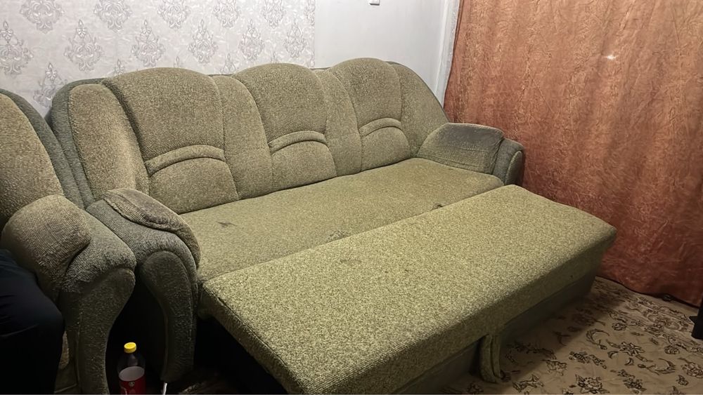 Срочно Отдам даром диван с креслом