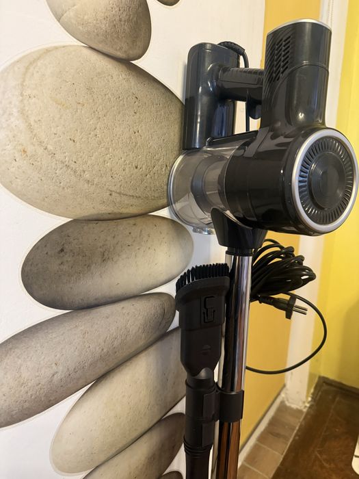 Aspirator cu fir Vactidy C6, 600 W, Recipient gunoi 800 ml