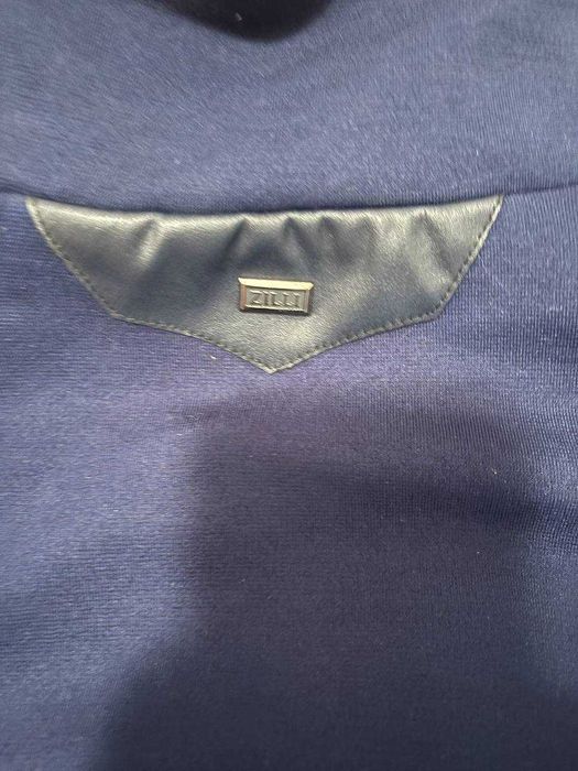 Продавам Костюм Zilli
