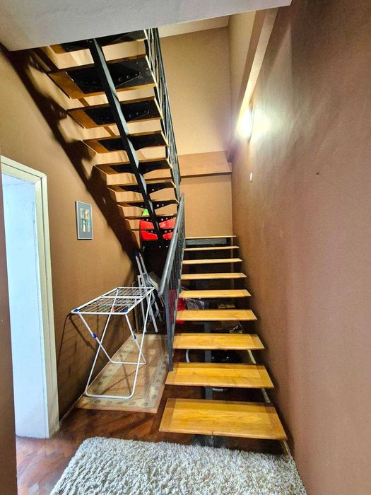 Дом готов за нанасяне в центъра на Бяла Слатина .