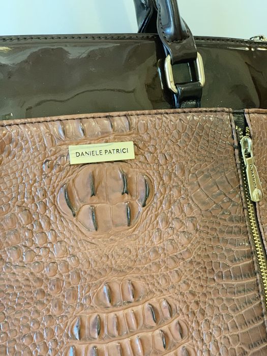 Вместительная сумка цвета горького шоколада