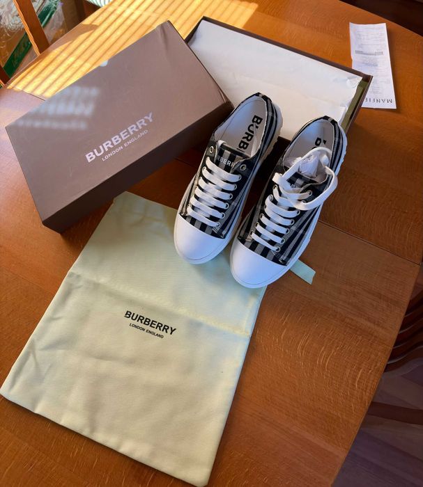 Burberry shoes ladies