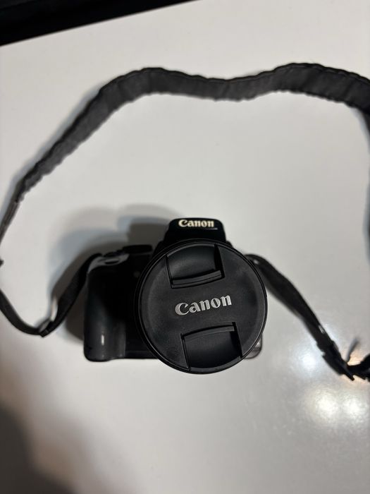 Canon EOS 400D – фотоапарат с аксесоари
