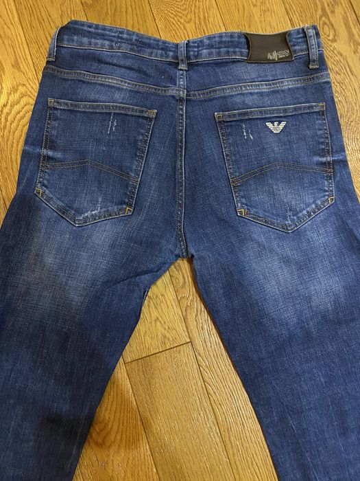 Blugi Armani marime XL