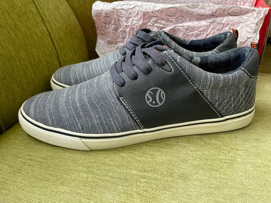 Нови спортни обувки  s.Oliver, 44 номер