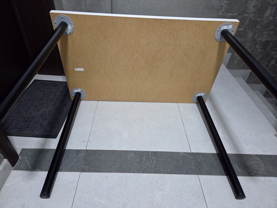 Set birou IKEA (scaun, masa, lampa)