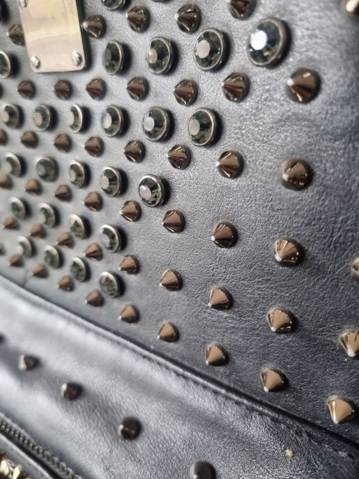 Кожена черна чанта