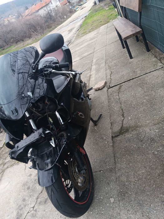 Honda CBR 600F4 1999г. – РЕГИСТРИРАНА