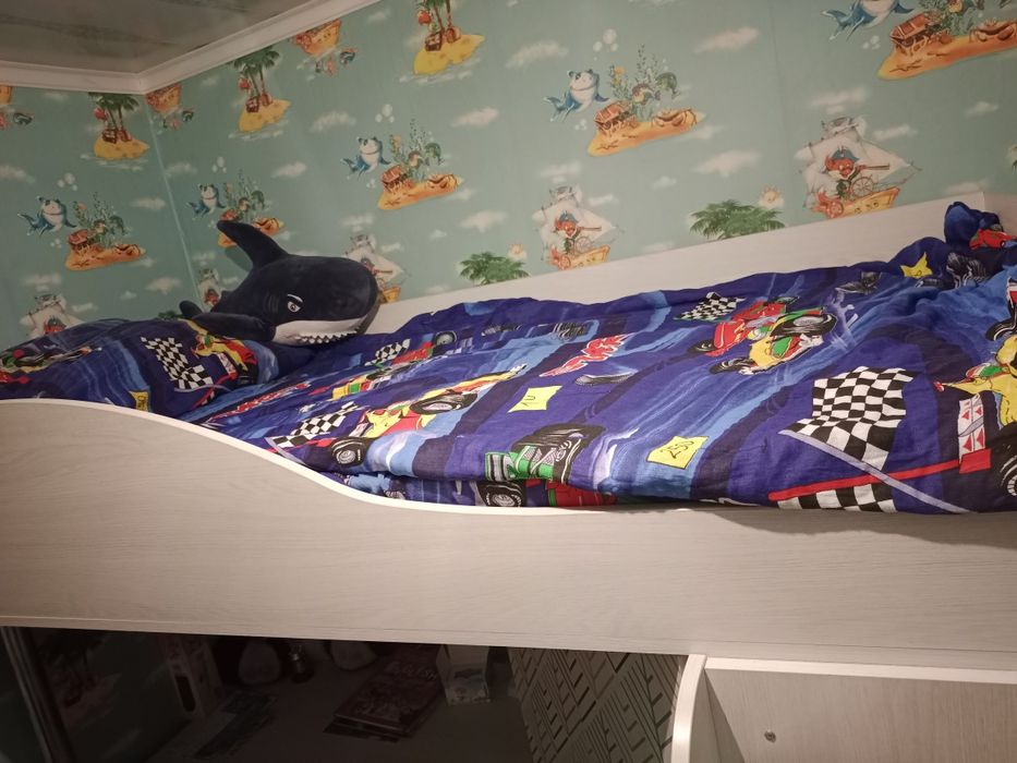 Продам детскую кровать