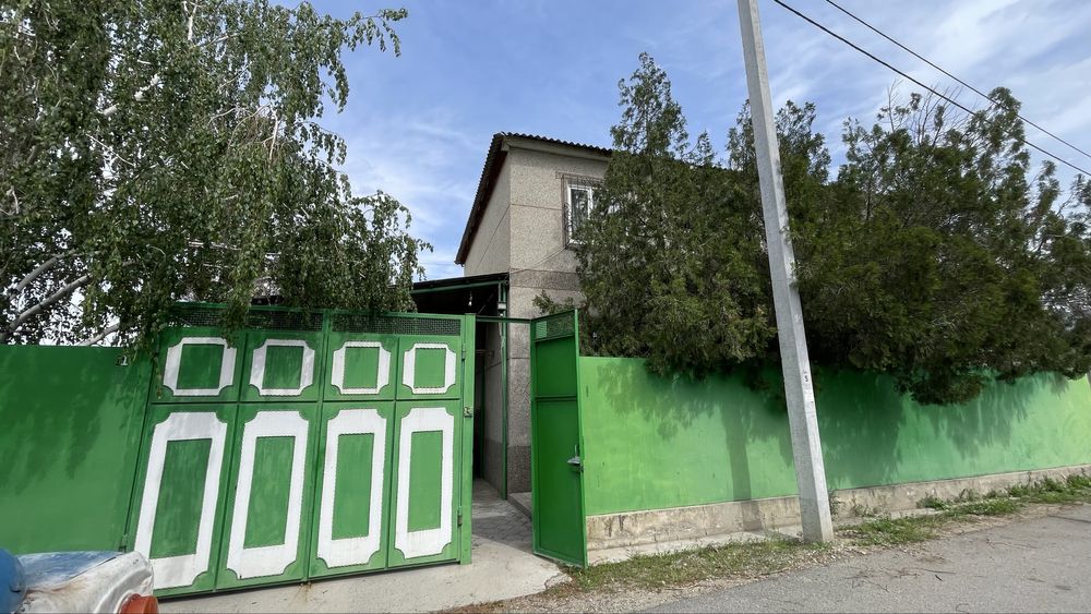 Продам 2х этажный дом в Жалпак тобе, ул Акбота 11.