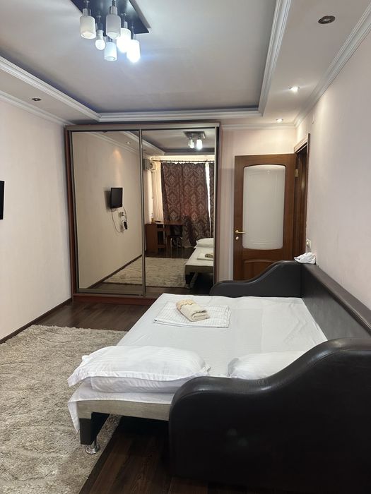 Назарбаева Раймбека сдам квартиру по суточно . Рядом Арбат Метро