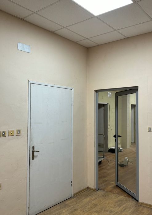 Дава се под наем Магазин в София, Полигона - 200 кв.м за 280.5 € - Снимка #2